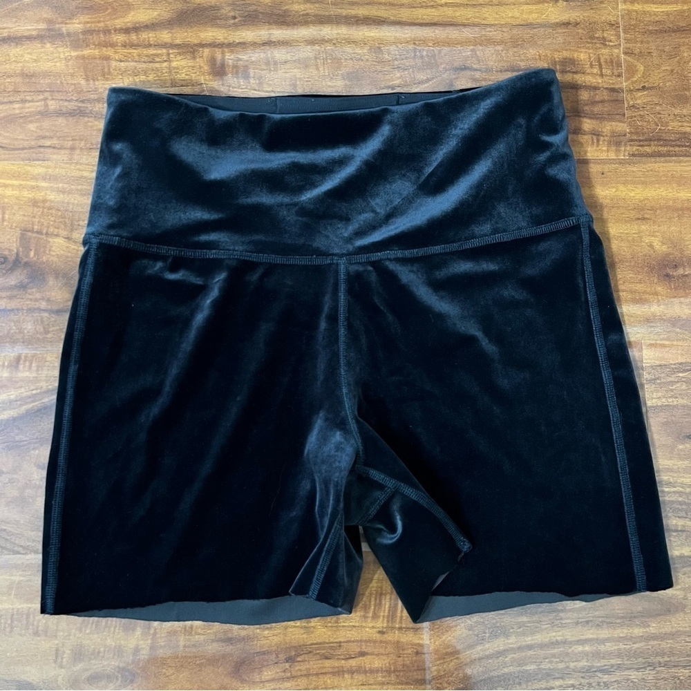 Athleta Elation Black Velvet Bike Shorts size small